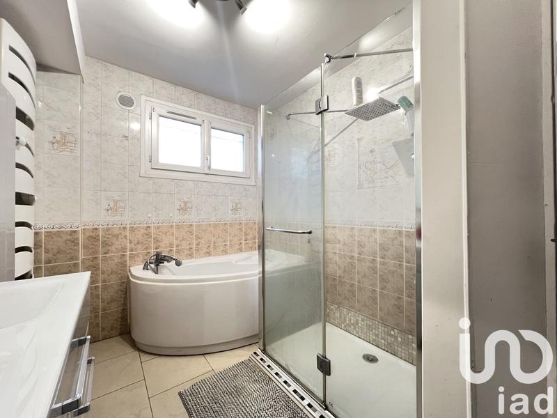 Maison - 176 m² - 8 pièces