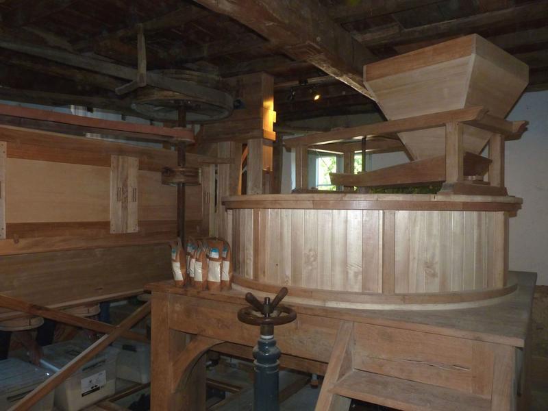 Atelier pain au levain, au moulin de Sabathier