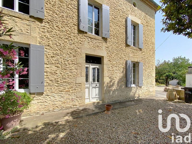 Maison - 267 m² - 9 pièces