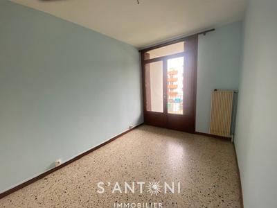 Appartement - 82 m² - 4 pièces