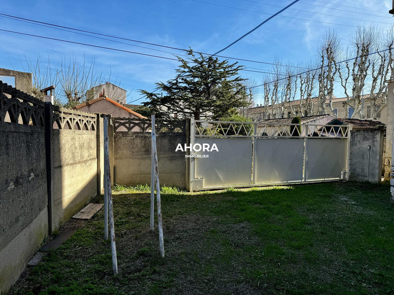 Maison - 240 m² - 9 pièces