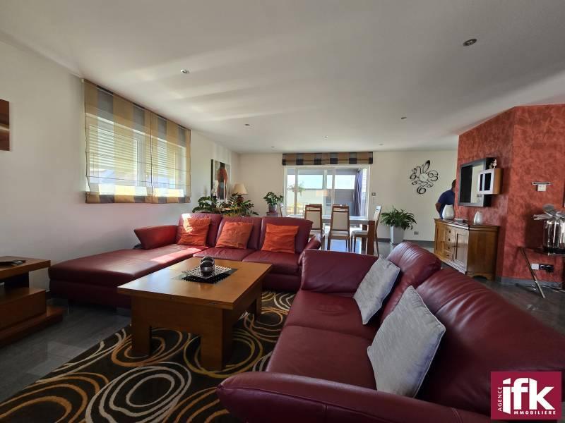 Maison - 182 m² - 5 pièces