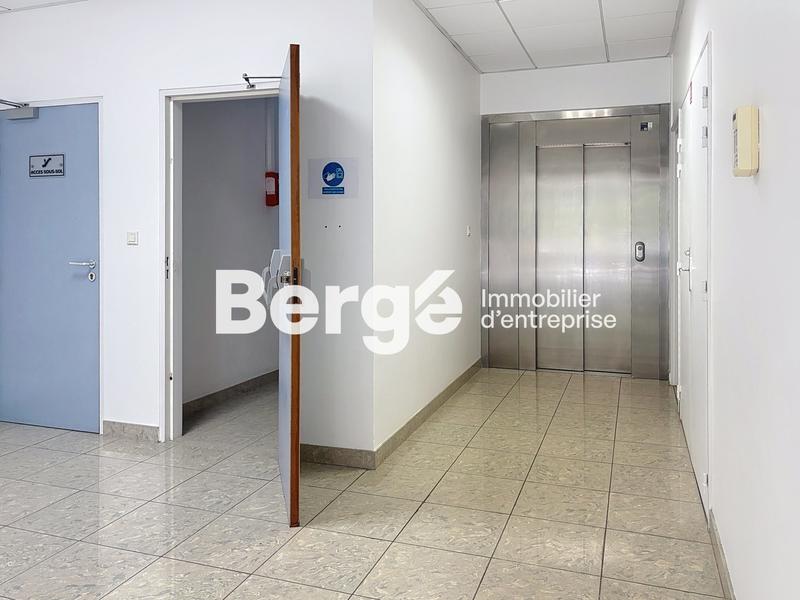 Bureau - 355 m²