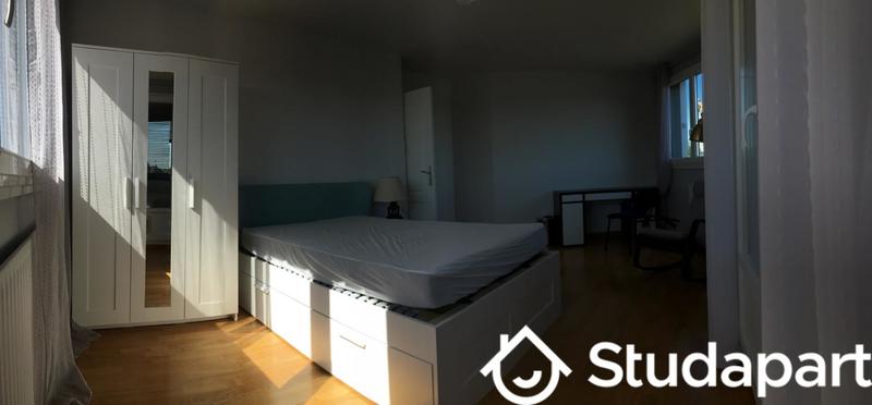 Chambre - 11 m² - 1 pièce