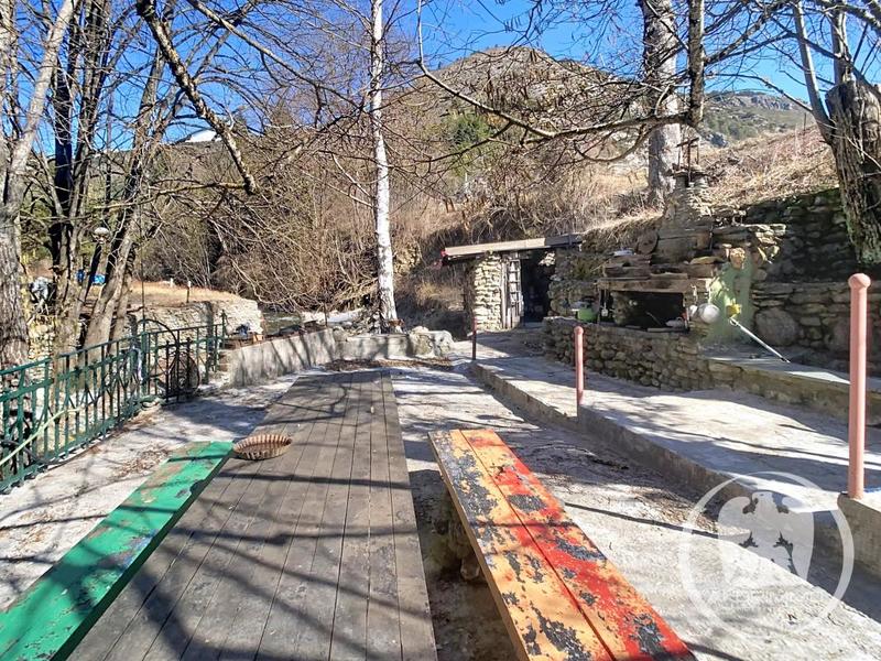 Moulin - 185 m² - 8 pièces