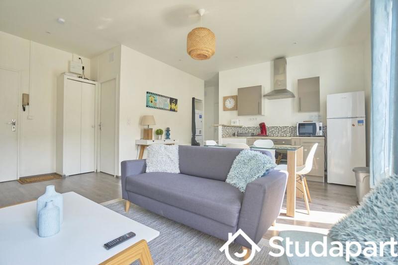 Chambre - 10 m² - 1 pièce