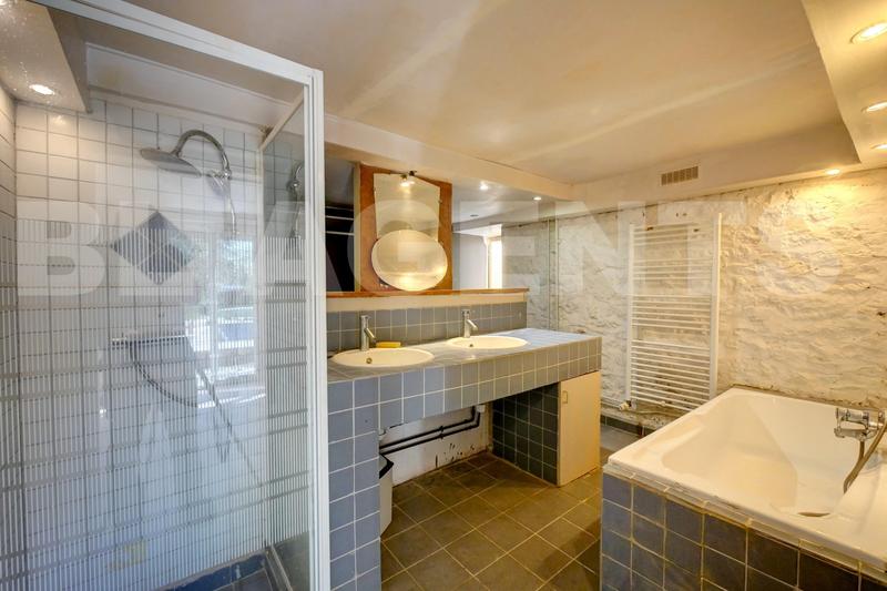 Maison - 183 m² - 8 pièces