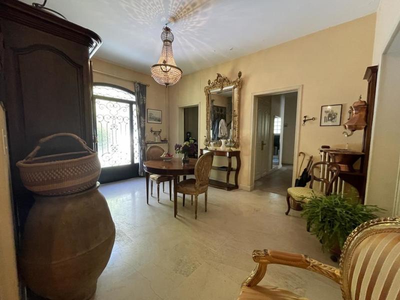 Villa - 280 m² - 10 pièces