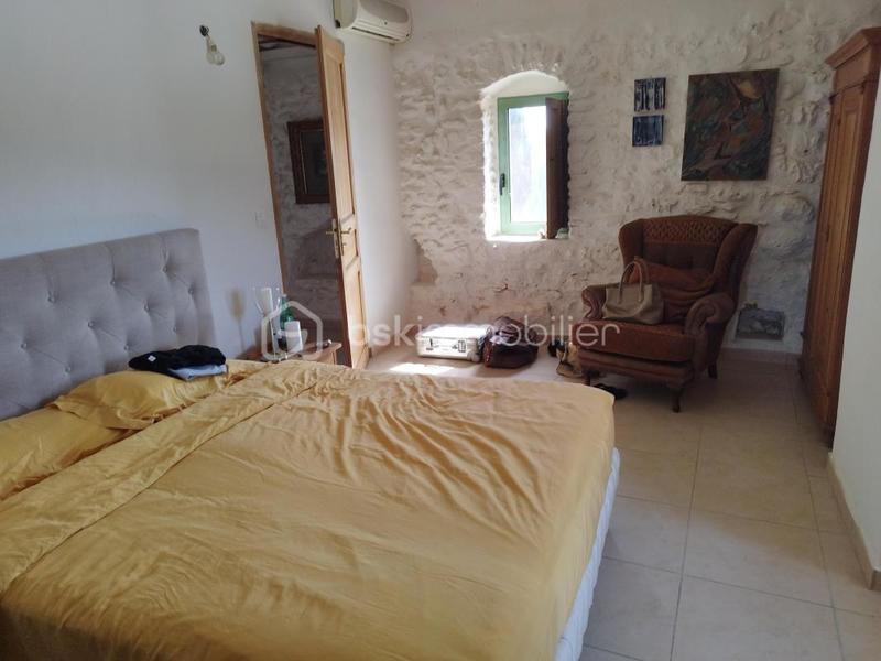 Propriété - 402 m² - 28 pièces