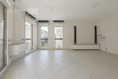 Appartement - 86 m² - 3 pièces