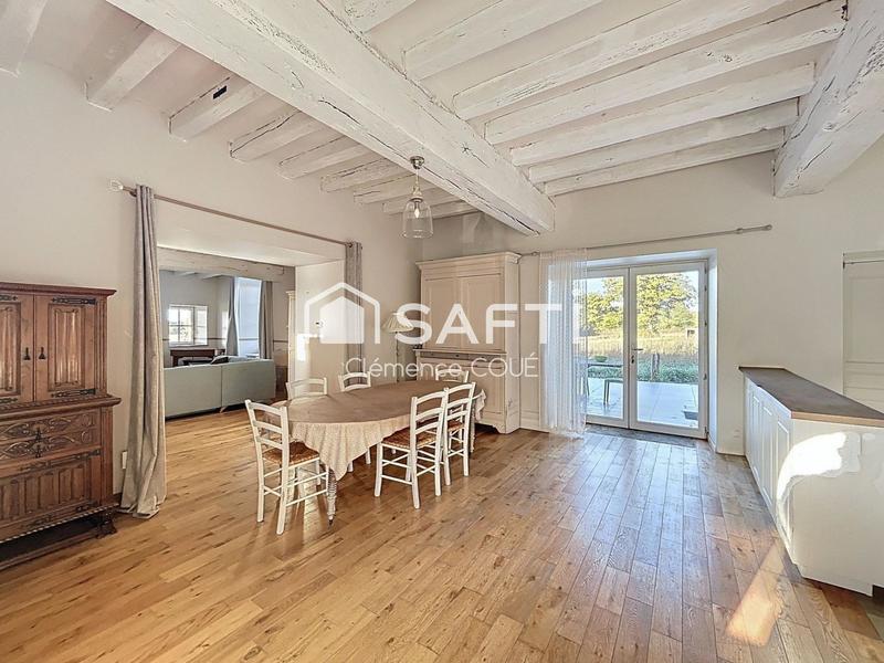 Maison - 260 m² - 11 pièces