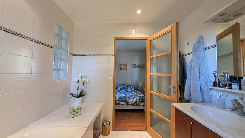 Appartement - 93 m² - 4 pièces