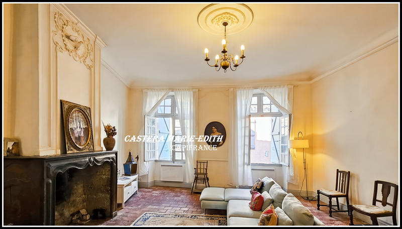 Maison en pierre - 202 m² - 7 pièces