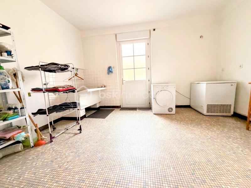 Maison - 289 m² - 12 pièces