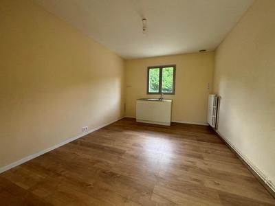 Maison - 92 m² - 6 pièces