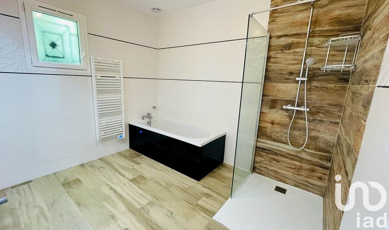 Maison - 137 m² - 6 pièces