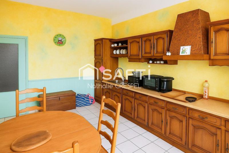 Maison - 240 m² - 11 pièces