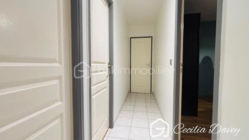 Maison - 95 m² - 5 pièces