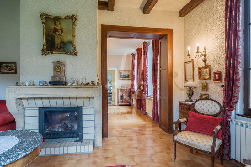 Maison - 226 m² - 7 pièces