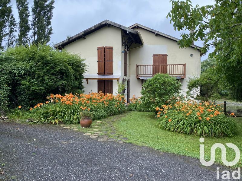 Maison - 210 m² - 7 pièces