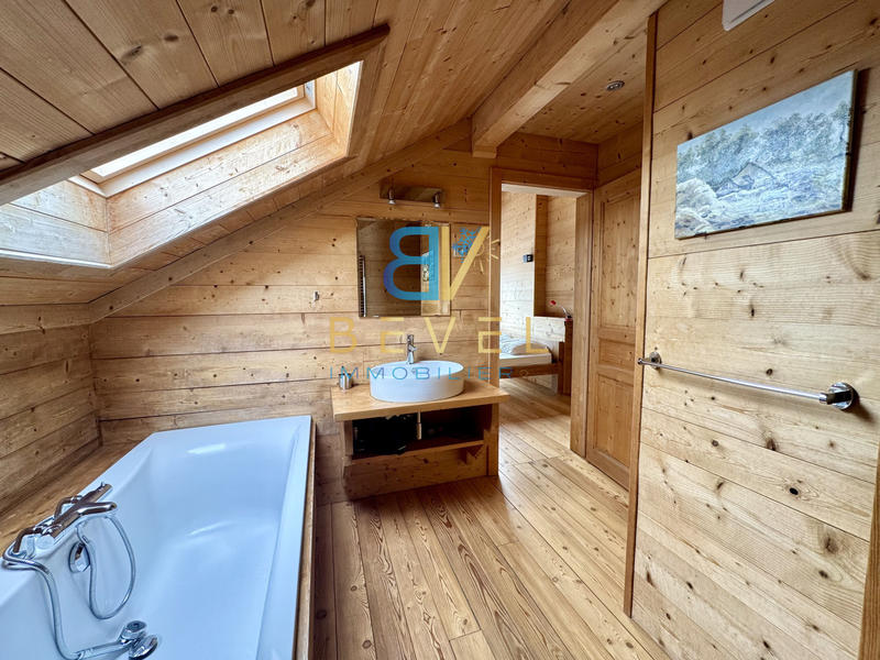 Châlet - 193 m² - 7 pièces