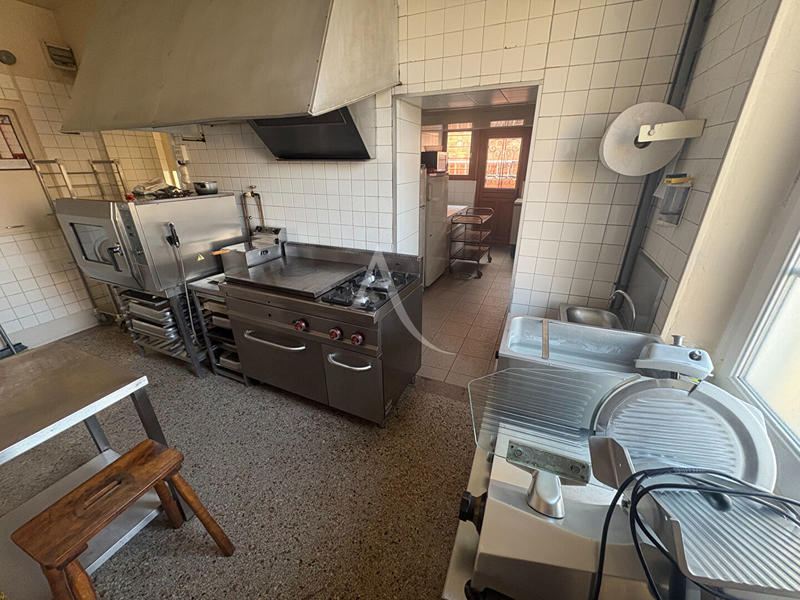 Local commercial - 238 m²