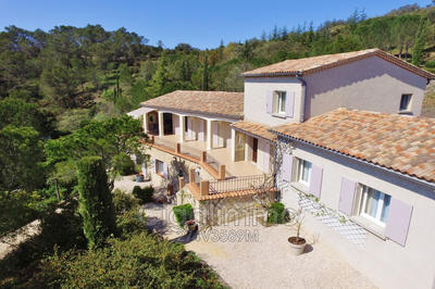 Villa - 226 m² - 6 pièces