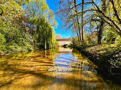 Moulin - 142 m² - 6 pièces