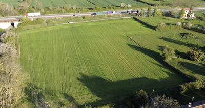 Terrain - 10 736 m²