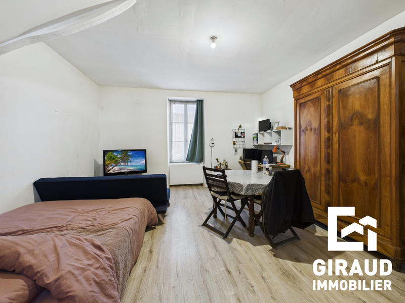 Maison ancienne - 215 m² - 7 pièces