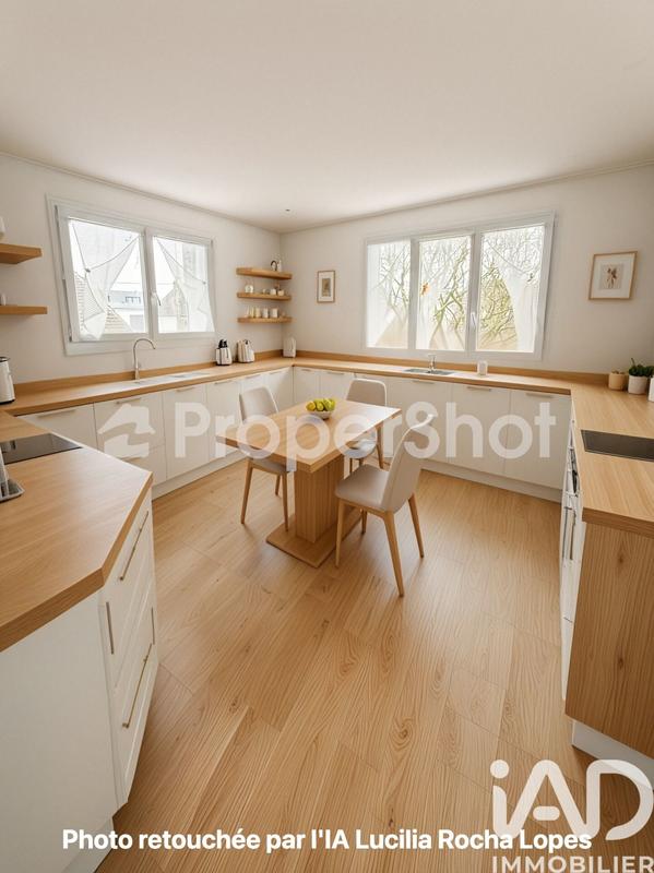 Maison - 161 m² - 8 pièces