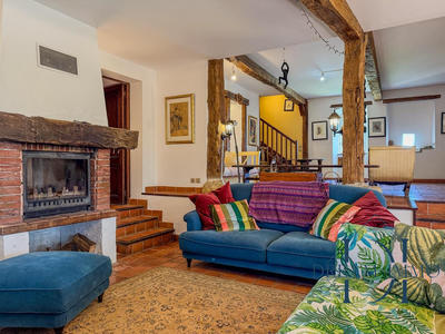 Maison - 200 m² - 7 pièces