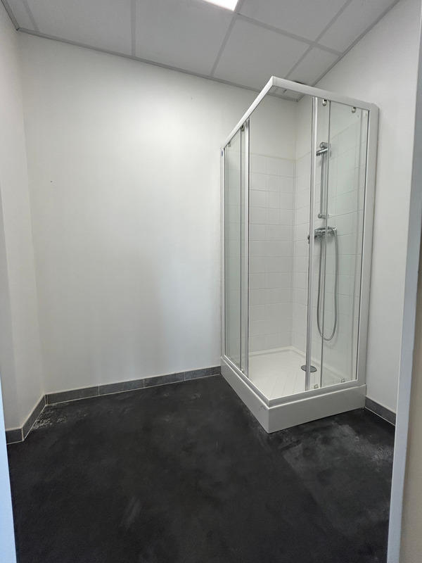 Bureau - 220 m² - 3 pièces