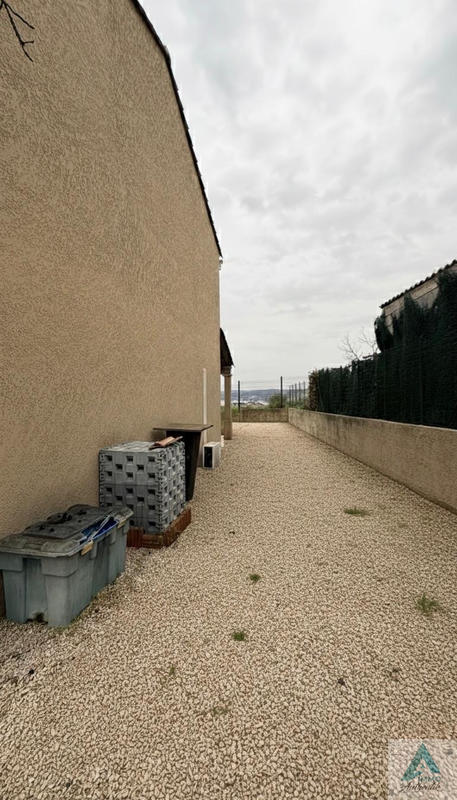 Maison - 77 m² - 4 pièces