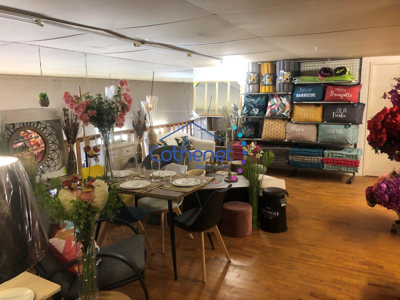 Local commercial - 630 m²