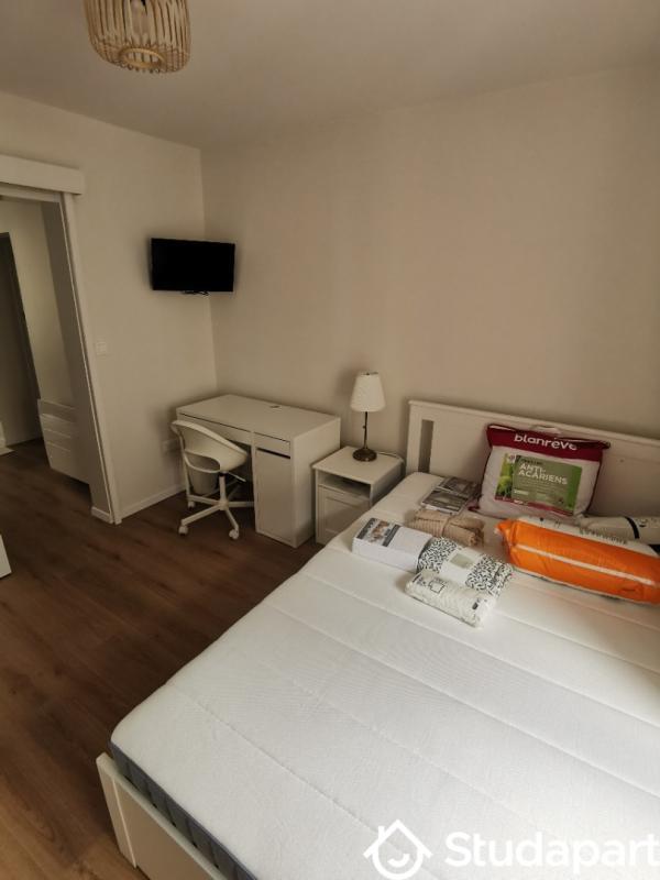 Chambre - 9 m² - 1 pièce