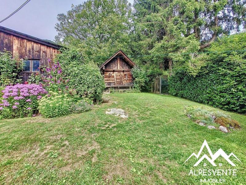 Maison - 249 m² - 9 pièces