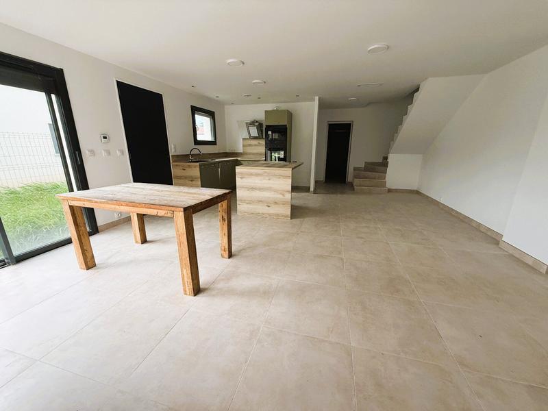 Maison - 99 m² - 4 pièces