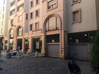 Parking / Garage - 9 m²