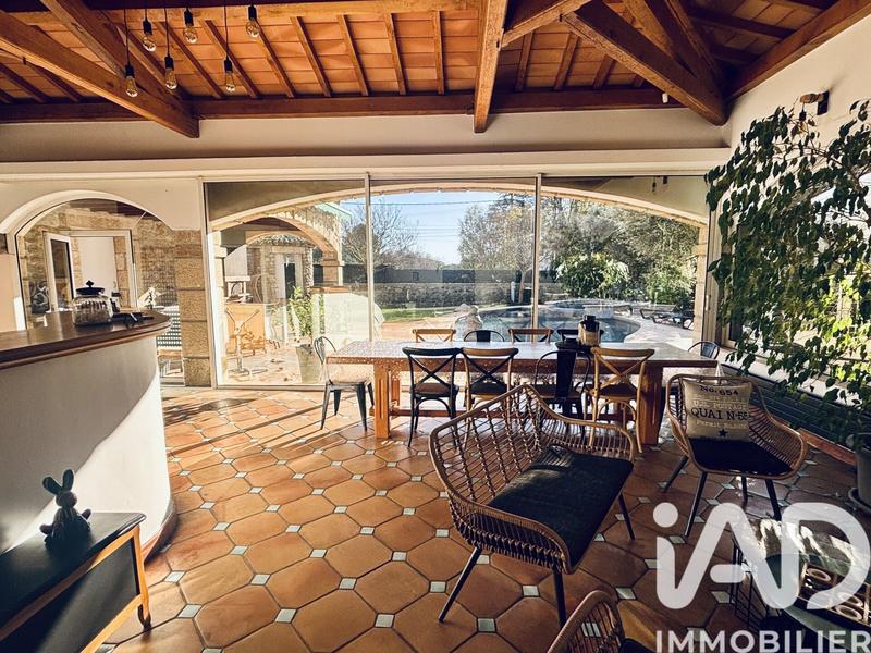 Maison - 282 m² - 14 pièces