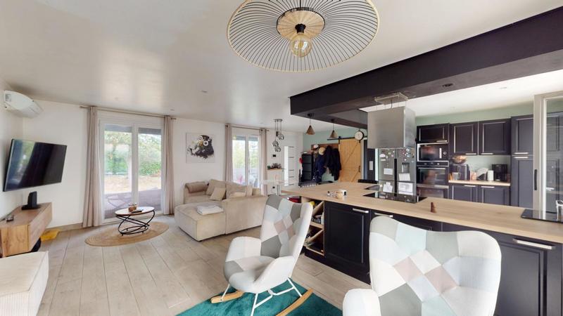 Maison - 98 m² - 4 pièces