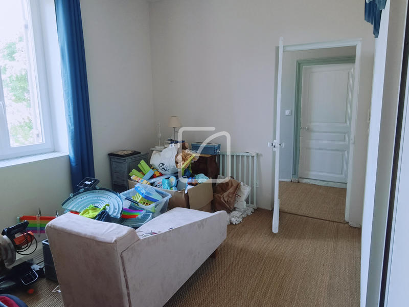 Maison - 203 m² - 6 pièces