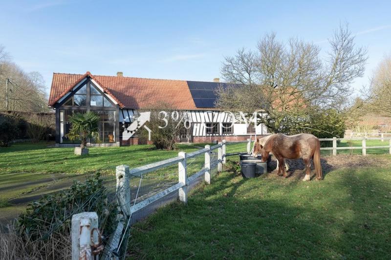 Propriété - 214 m² - 8 pièces