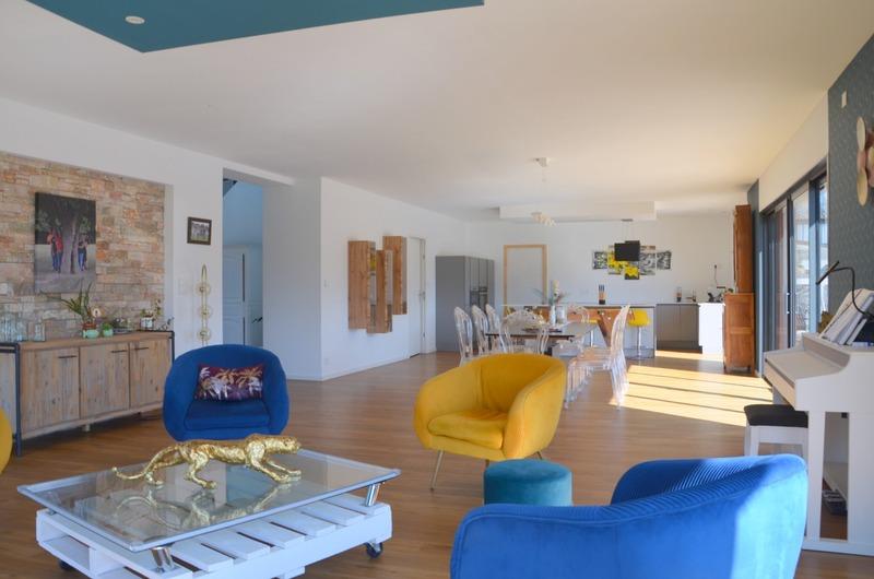 Maison - 196 m² - 7 pièces