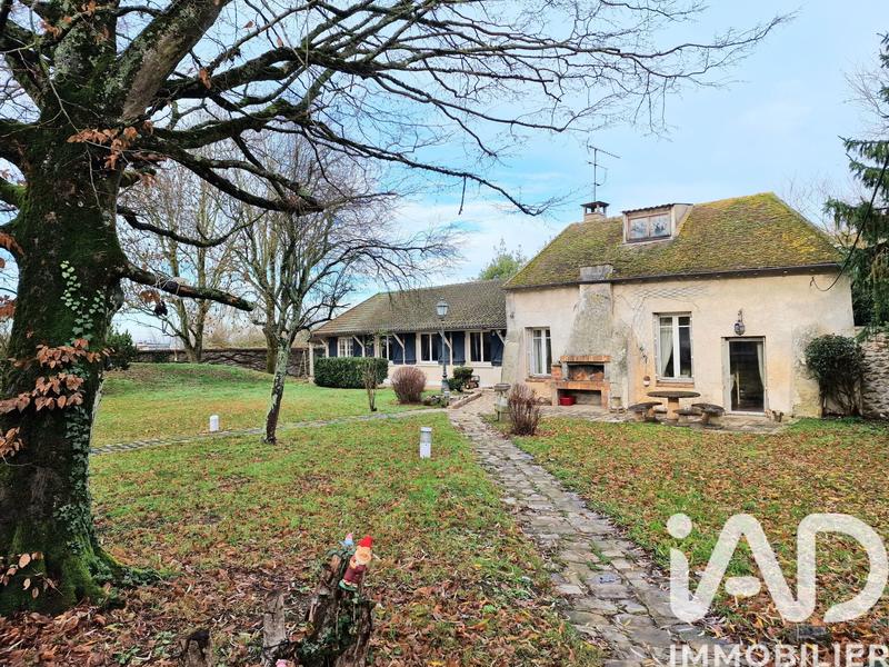 Maison - 230 m² - 8 pièces