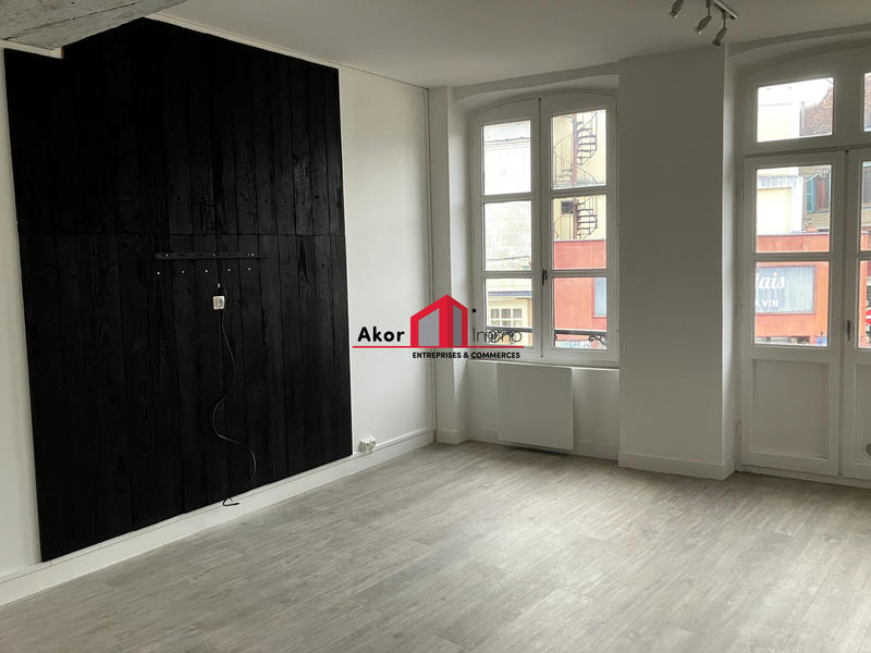 Local commercial - 91 m² - 4 pièces