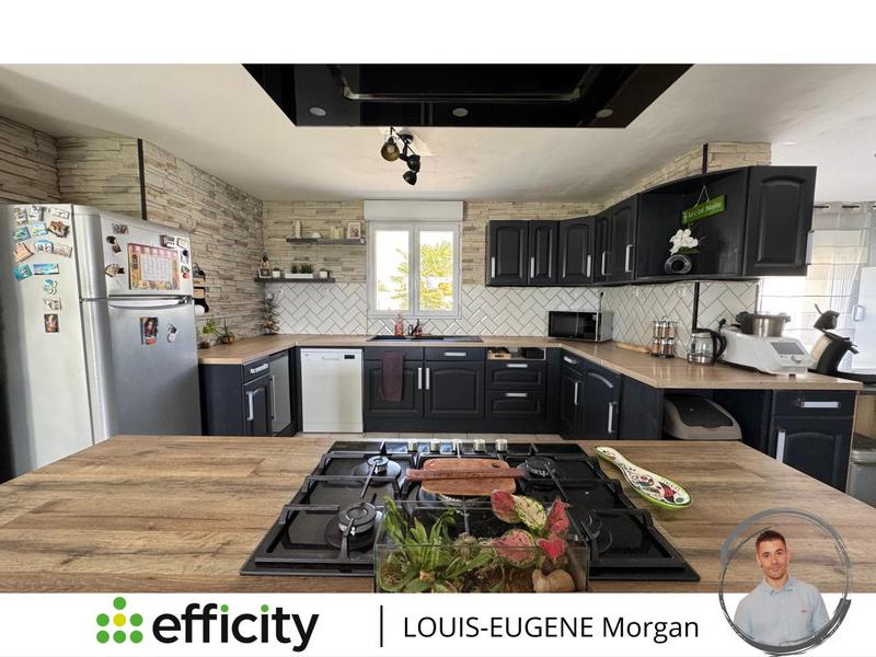 Pavillon - 158 m² - 8 pièces