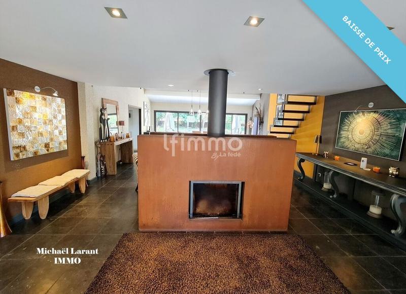 Maison - 484 m² - 7 pièces