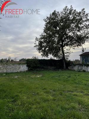 Terrain constructible - 920 m²