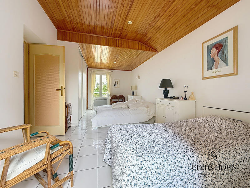 Maison - 140 m² - 5 pièces